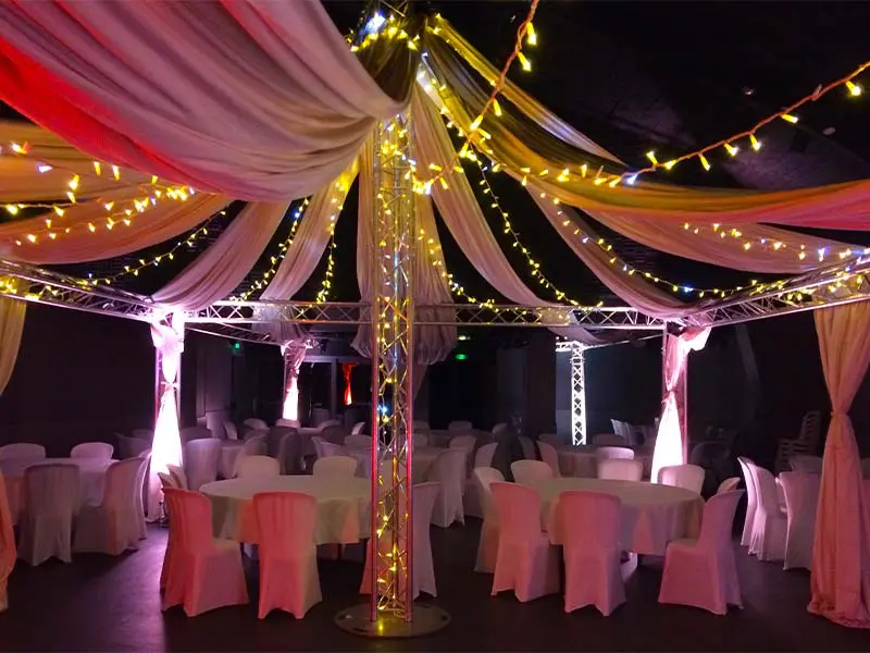 Location de décorations pour salles de mariage en Aveyron avec Audio Vision évènementiel